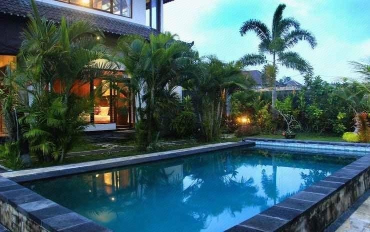 Pondok Naya dusk pool villa