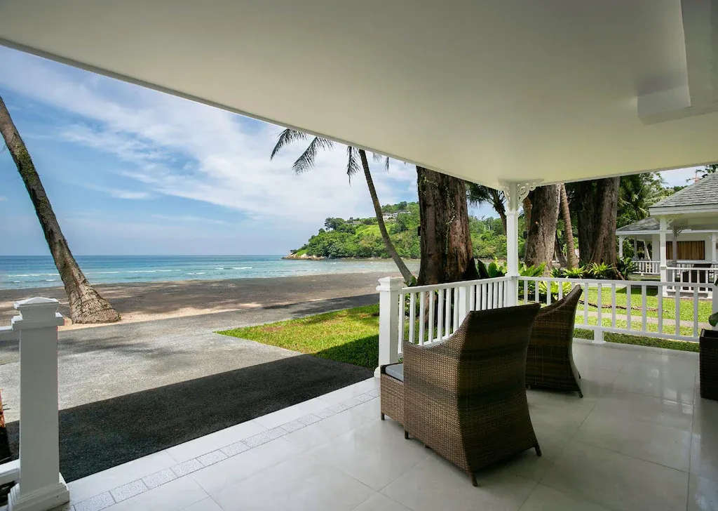Thavorn Beach Village ocean terrace